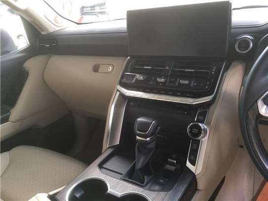 2022 TOYOTA LAND CRUISER ZX image 12