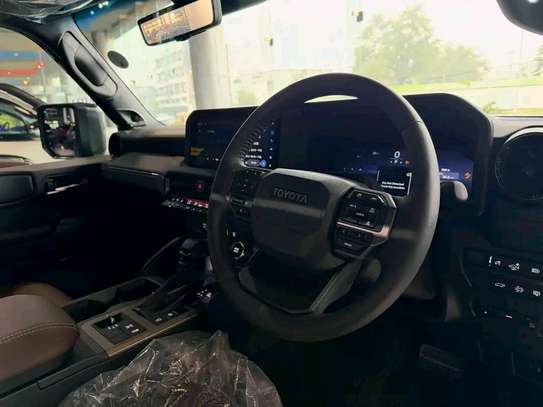 Toyota landcruiser 2025 image 6