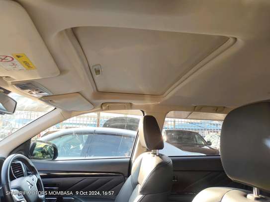 Mitsubishi outlander hybrid PHE 2018 black Sunroof image 8