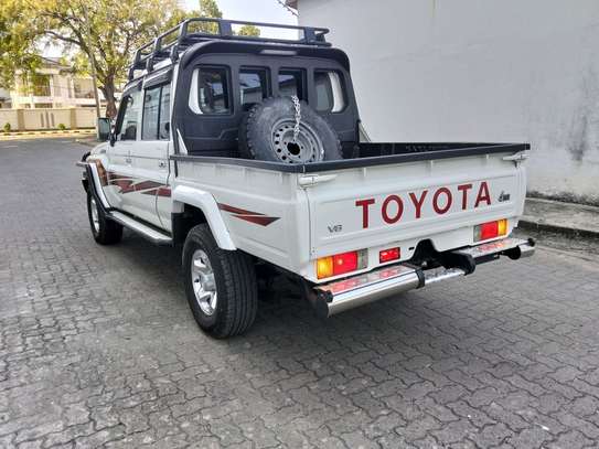 TOYOTA LAND CRUISER,V8, 79 SERIES( WE ACCEPT HIRE PURCHASE) image 5