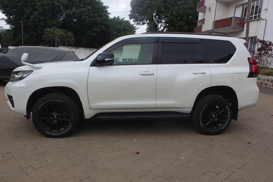 Toyota Landcruiser Prado 70th Anniversary TX 2021 45,000 Kms image 3