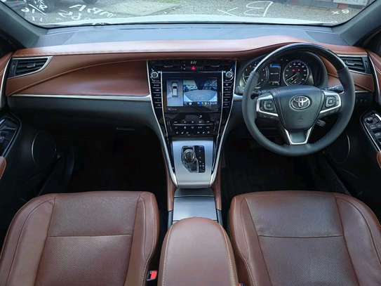 Toyota Harrier Pearl white image 5