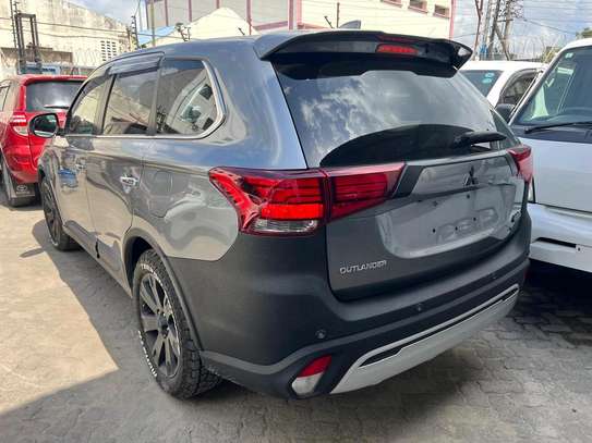 Mitsubishi Outlander Sunroof 2019 image 14