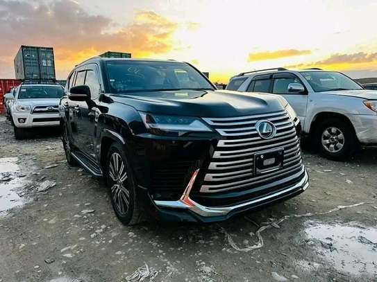 Lexus LX600 Black 2024 Zero mileage image 3