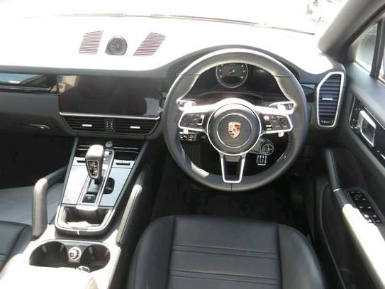 2020 Porsche cayenne S coupe image 5