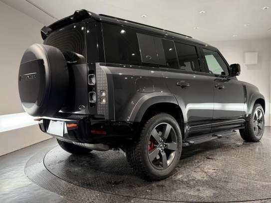 2022 LAND ROVER DEFENDER 110X D300 image 4