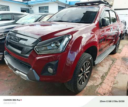 Isuzu D max V cross image 7