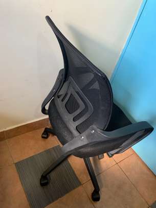 Office desk and chair image 6