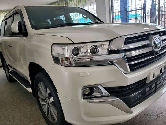 Toyota landcruiser v8 image 7