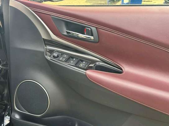 2019 Toyota harrier premium image 10