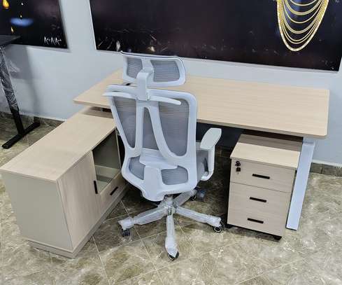Office Desk; 160cm Executive Office Desk image 4