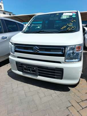 Suzuki wagon R hybrid image 2