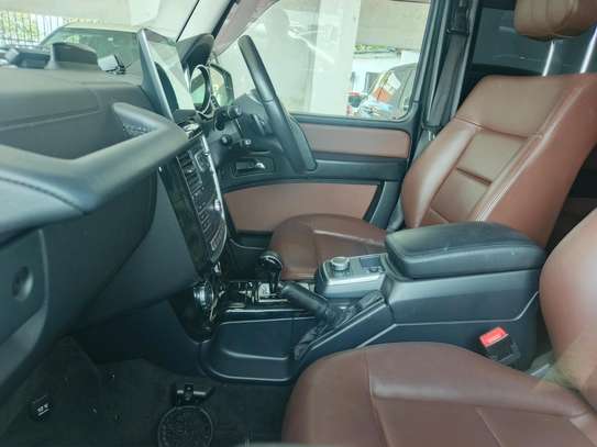 Mercedes Benz G 350d image 12