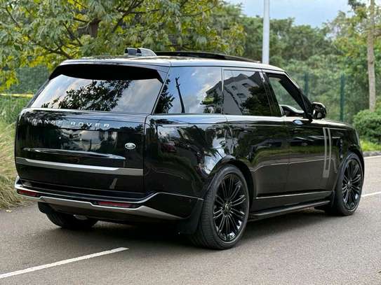 2022 Range Rover Vogue D350 first edition image 5
