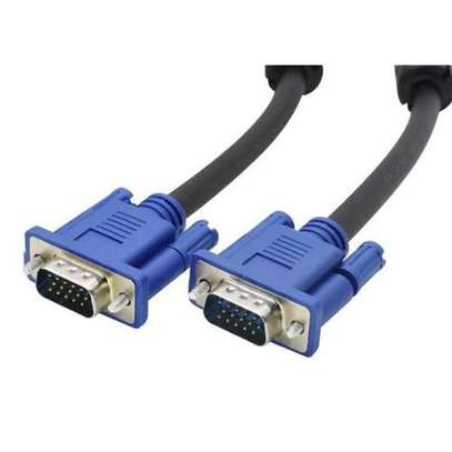 Durable VGA Cable for Monitors and Projectors image 3