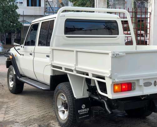 TOYOTA LANDCRUISER PICKUP DOUBLE CABIN 2018MODEL image 11