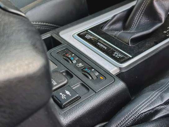 Toyota land cruiser Prado Kakadu 2020 Diesel image 3