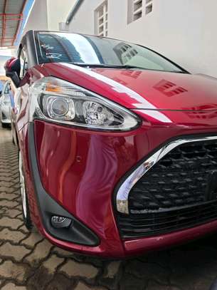 Toyota sienta seven seater on sale in Kenya image 3