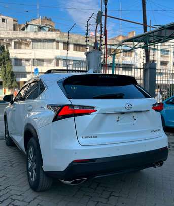 lexus nx200t slightly used image 6