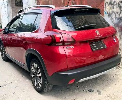 Peugeot 2008 image 2