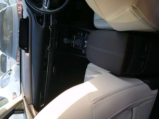 Sparkling Mazda CX-30 image 9