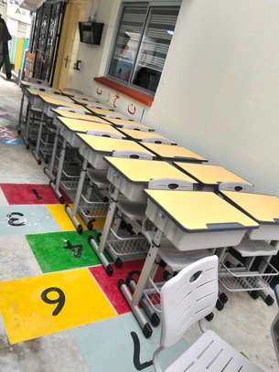 Modern adjustable school desk and chair image 4