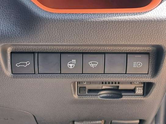 Toyota Rav4 Green 2021 Sunroof image 9