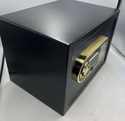 28kg Fireproof Office Safe with Secure Lock image 5