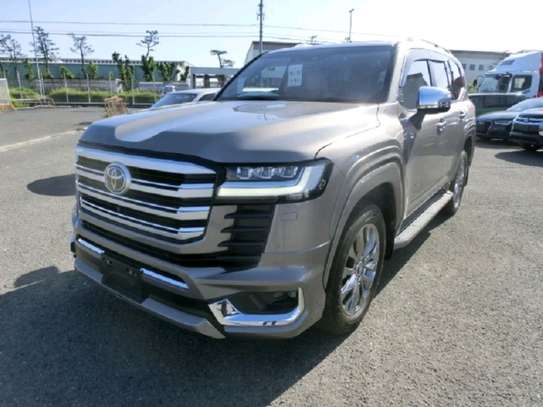2023 Toyota land cruiser ZX image 6