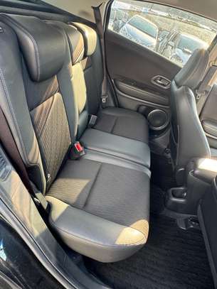 Honda vezel HR-V Black SUV Fuel Efficient Reliable image 5