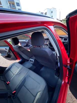 Volkswagen Golf Mk7 image 12