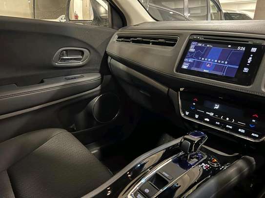 Honda Vezel hybrid white 2017 2wd image 7
