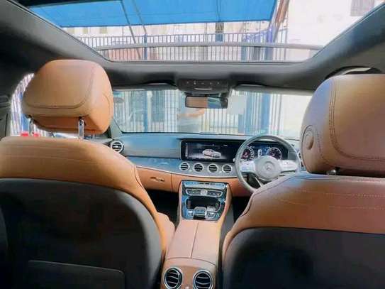 Mercedes Benz E200 image 10