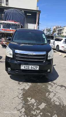 TOYOTA NOAH 8 SEATER 2019MODEL image 2