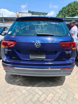 Volkswagen Tiguan Diesel engine 2020 Sunroof image 14