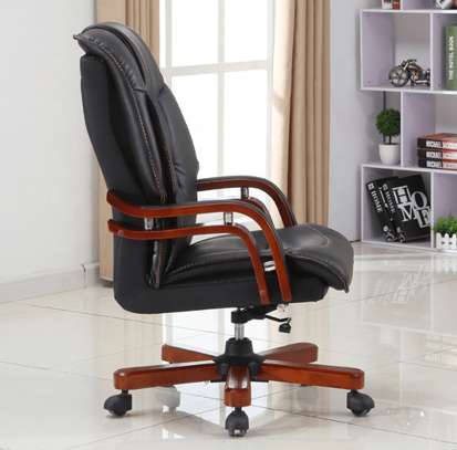 Director’s Executive Office Seat image 8