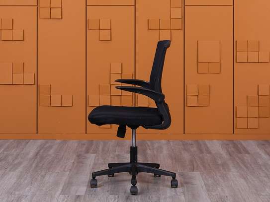 Office seat: Ergonomic adjustable office seat with wheels image 3
