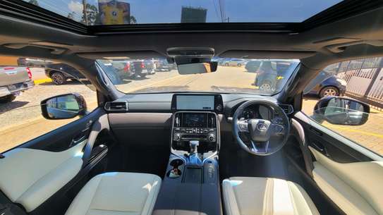 LEXUS L600 image 10