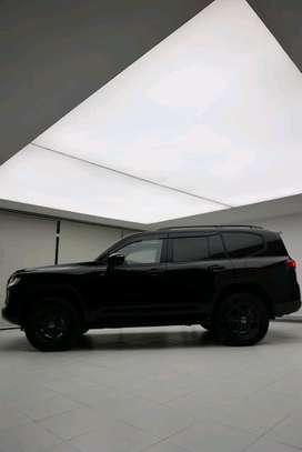 Land cruiser LC300 GR SPORTS image 2
