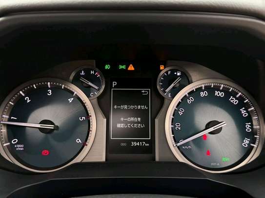 2022 Toyota Land Cruiser Prado TX-L image 9