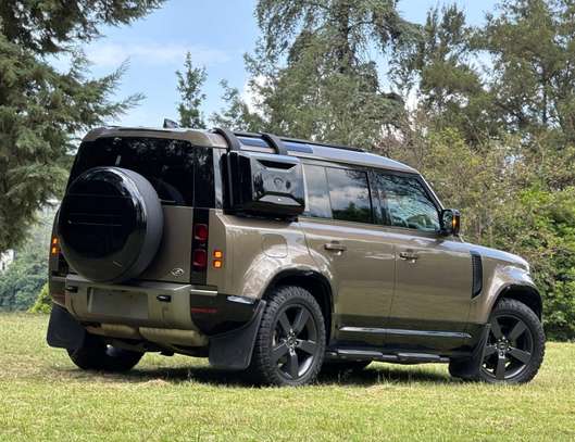 2021 Land Rover defender image 3