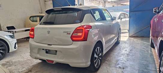 Suzuki Swift RS 2018 Non hybrid image 8