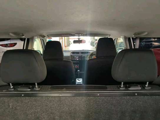 Toyota succeed Txg image 4