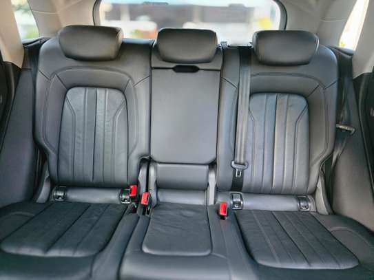 Audi Q5 image 9