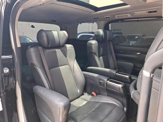 Toyota Vellfire Black Exacutive 2018 image 10