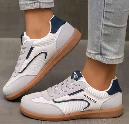 Summer sneakers image 3