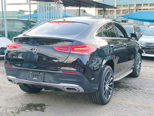 Mercedes Benz GLE 400d image 8