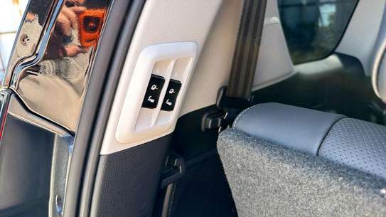 Land cruiser prado TXL 2022 model on sale in Kenya image 8
