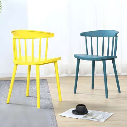 Dining Chairs: Modern Style Plastic Dining Chair image 2