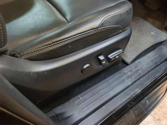 Toyota land cruiser Prado Diesel image 11